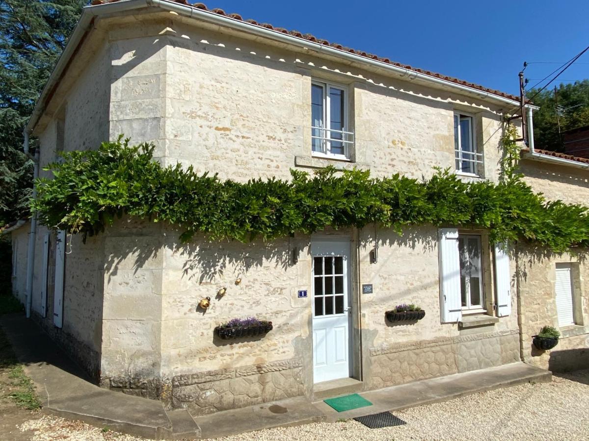 Le Gîte au Coin des Abeilles La Caillère Exterior foto