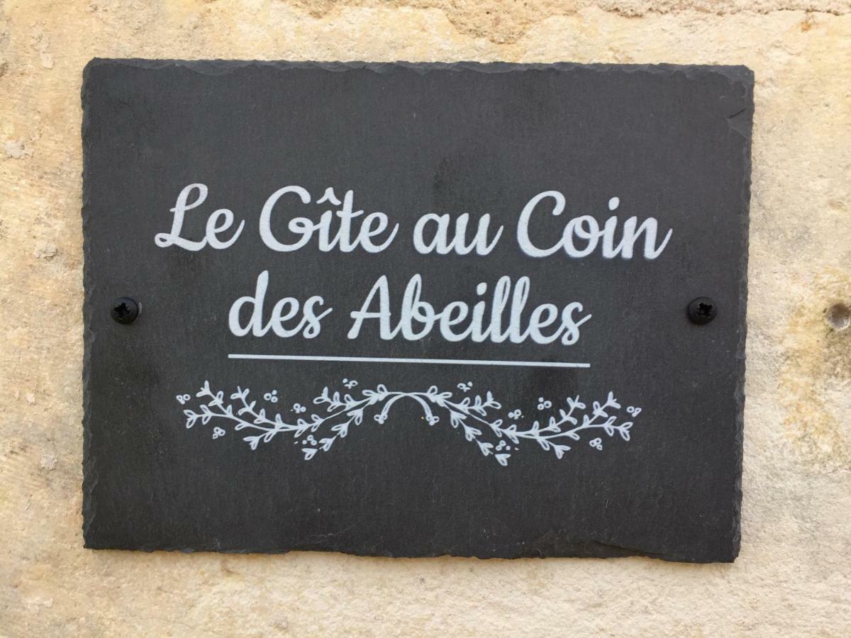 Le Gîte au Coin des Abeilles La Caillère Exterior foto