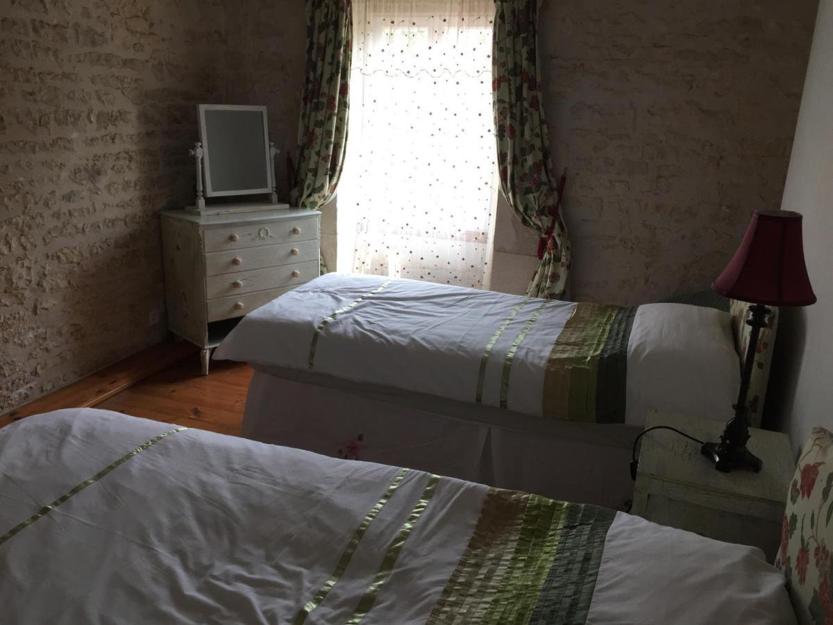 Le Gîte au Coin des Abeilles La Caillère Exterior foto