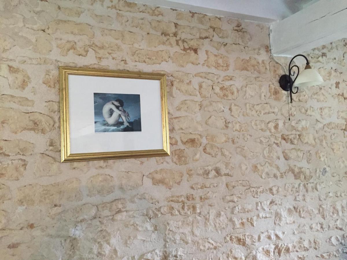 Le Gîte au Coin des Abeilles La Caillère Exterior foto